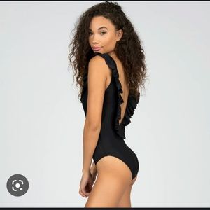 [SUGAR COAST / LOLLI SWIM] BLACK RUFFLE SCOOP LOW BACK ONE-PIECE BATHING SUIT